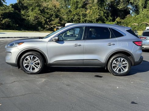 Used 2022 Ford Escape SEL image 3