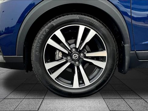Certified 2020 Nissan Kicks SV w/ Exterior Package FWD image 36