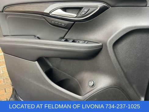 Certified 2022 Buick Envision Essence w/ Sport Touring Package image 21