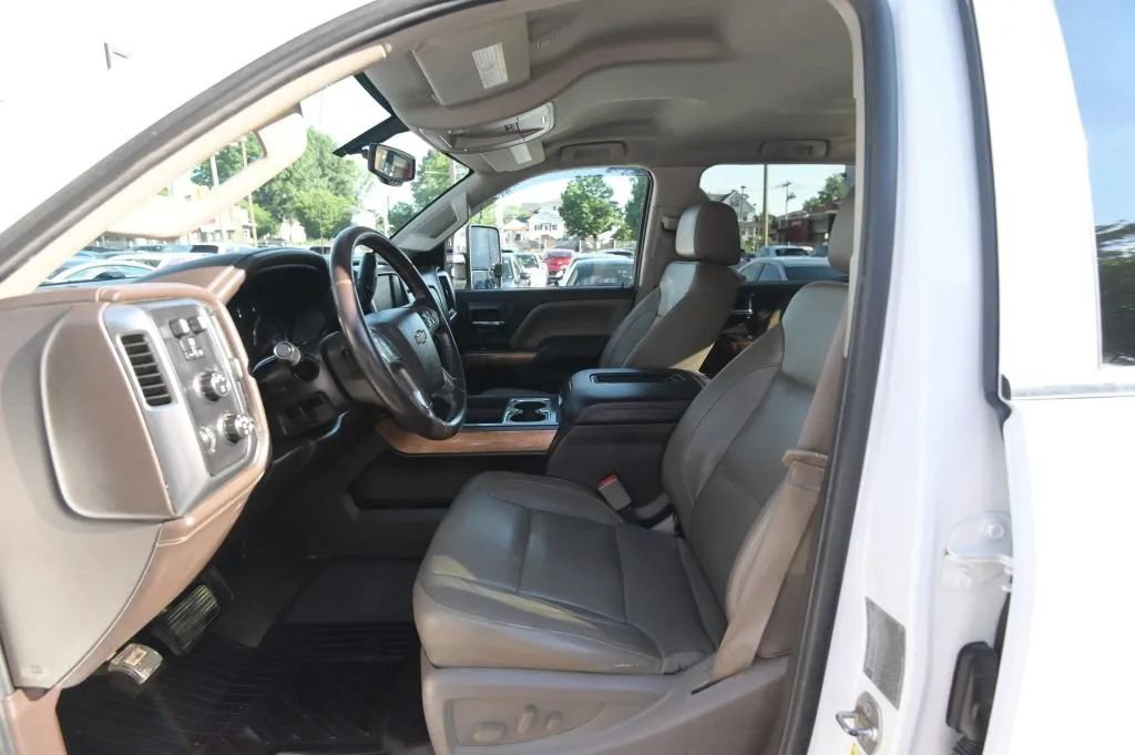 Used 2016 Chevrolet Silverado 3500 LTZ w/ Duramax Plus Package AWD/4WD image 44