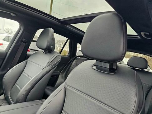 Used 2024 Mercedes-Benz GLC 300 GLC 300 image 18