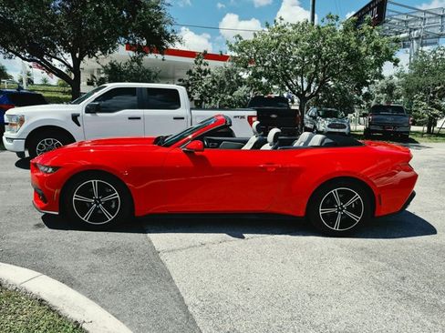 Used 2024 Ford Mustang Premium RWD image 9
