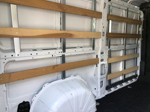 Used 2025 RAM ProMaster 2500 w/ U-Haul Equipment Group FWD image 20
