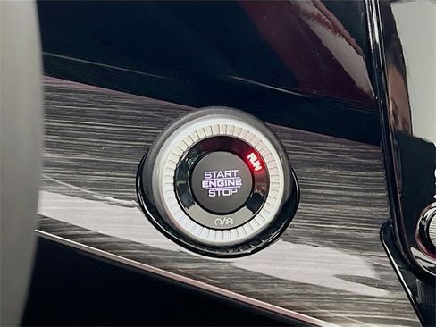 Used 2022 Jeep Wagoneer Series III w/ Premium Group I image 16