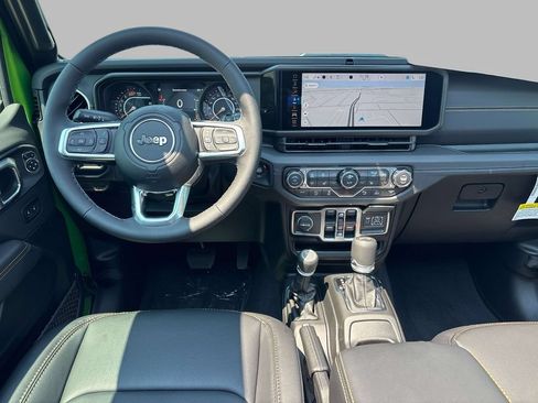 New 2026 Jeep Wrangler Unlimited Sahara AWD/4WD image 8