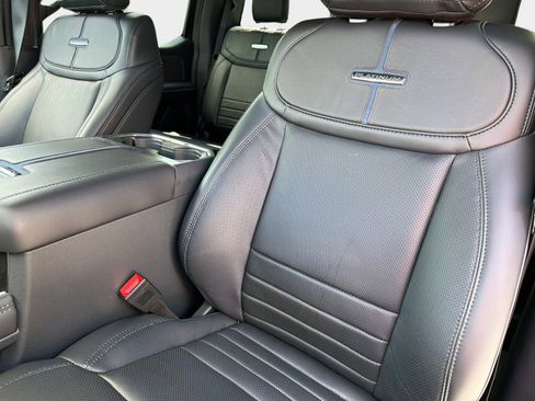 Used 2026 Ford F250 Platinum w/ FX4 Off-Road Package image 39