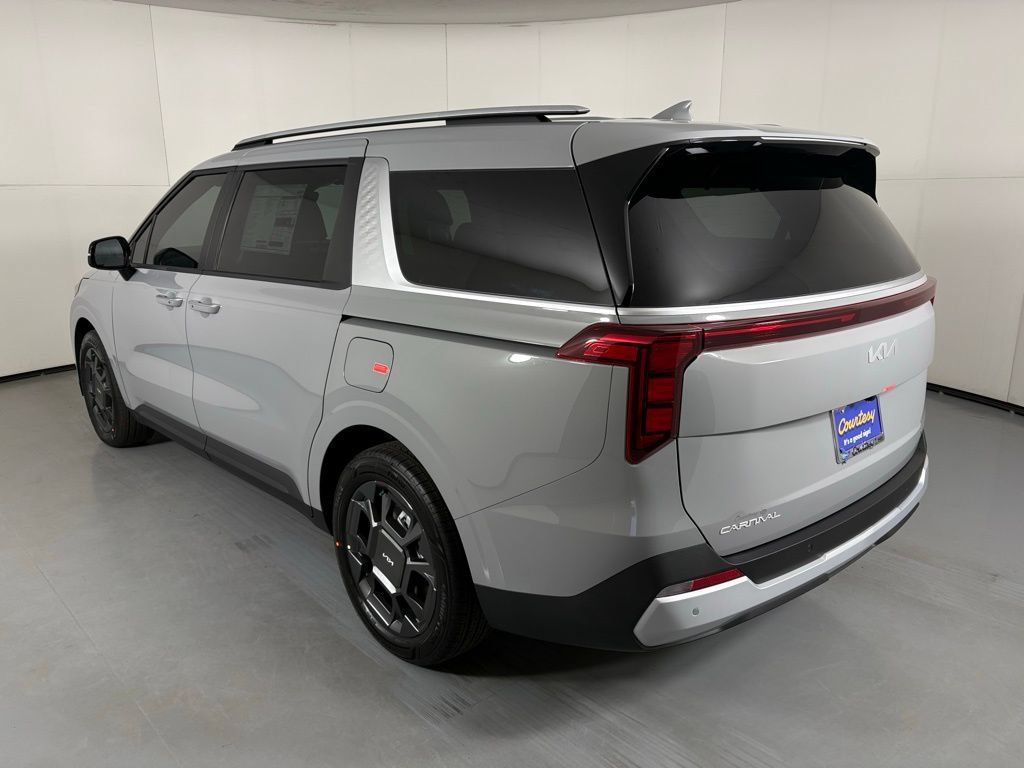 New 2026 Kia Carnival EX FWD image 6