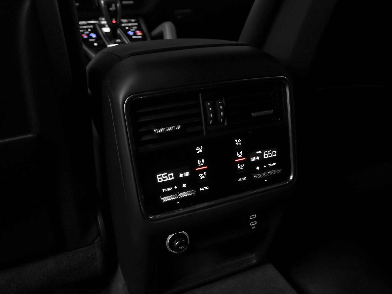 Certified 2023 Porsche Cayenne AWD/4WD image 36