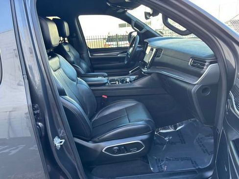 Used 2022 Jeep Wagoneer Series II image 37