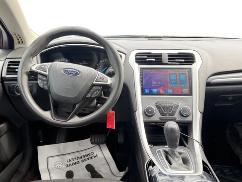 Used 2013 Ford Fusion SE FWD image 14