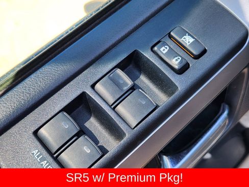 Used 2021 Toyota 4Runner SR5 Premium w/ Moonroof Package RWD image 31