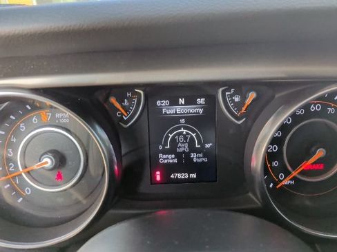 Used 2020 Jeep Wrangler Sport AWD/4WD image 8