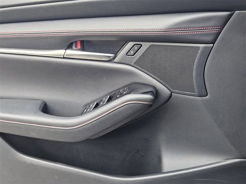 Used 2024 MAZDA MAZDA3 s image 16