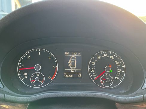 Used 2013 Volkswagen Passat TDI SEL Premium image 10