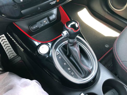 Used 2018 Kia Soul + image 22