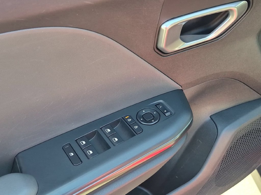 Used 2025 Kia K4 FWD image 10