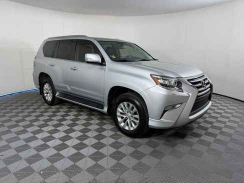 Used 2017 Lexus GX 460 Premium w/ Premium Package image 7