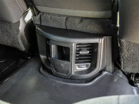 Used 2024 RAM 2500 Tradesman w/ Chrome Appearance Group image 21