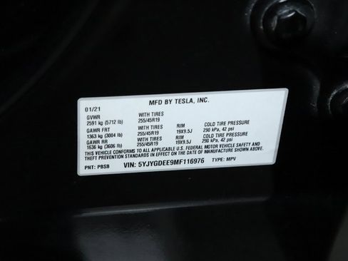 Used 2021 Tesla Model Y Long Range image 43