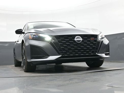 New 2026 Nissan Altima 2.5 SR FWD image 45