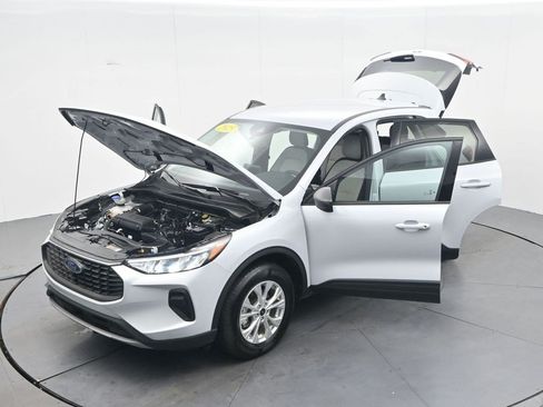 Used 2025 Ford Escape Active w/ Cold Weather Package AWD/4WD image 36