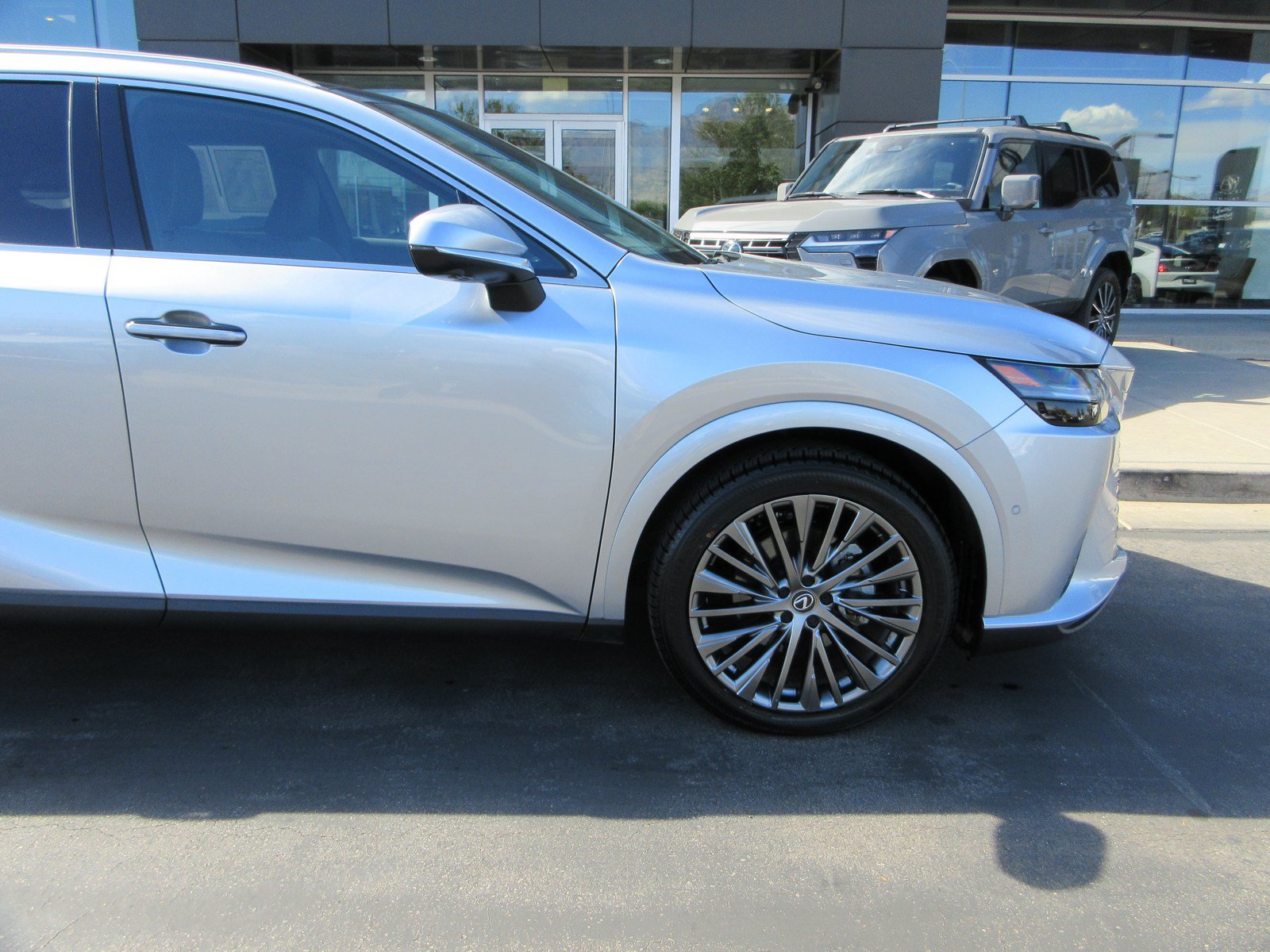 Used 2025 Lexus RX 350 w/ Convenience Package AWD/4WD image 12