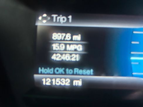 Used 2015 Ford Explorer XLT w/ Equipment Group 201A AWD/4WD image 25