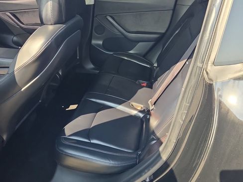 Used 2021 Tesla Model Y Long Range AWD/4WD image 4