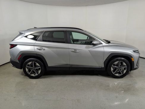 Certified 2025 Hyundai Tucson SEL image 9