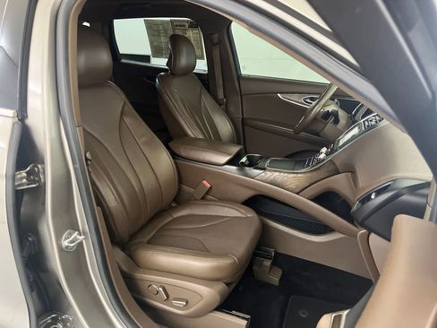 Used 2017 Lincoln MKX Reserve w/ Lincoln MKX Climate Package image 22