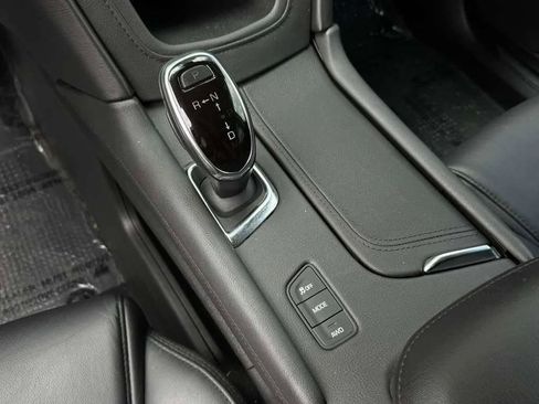 Used 2019 Cadillac XT5 Premium Luxury w/ Driver Assist Package AWD/4WD image 18