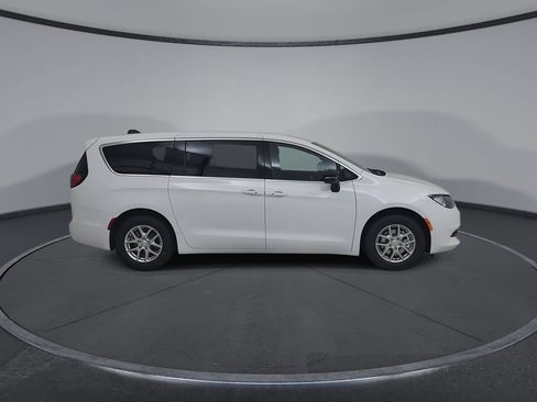New 2027 Chrysler Pacifica LX FWD image 17
