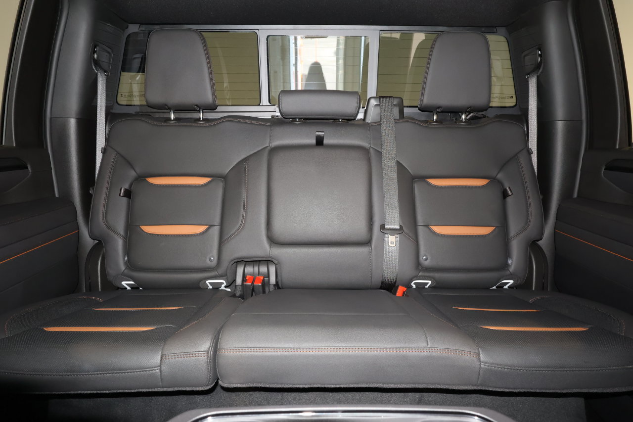 Certified 2026 GMC Sierra 3500 AT4 w/ AT4 Premium Plus Package AWD/4WD image 32