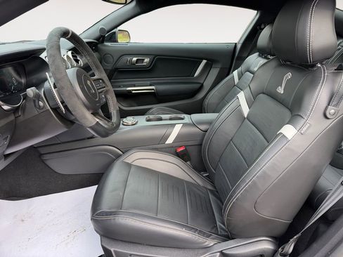 Used 2021 Ford Mustang Shelby GT500 w/ Technology Package image 12