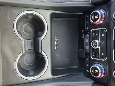 Used 2024 GMC Yukon XL AT4 w/ AT4 Premium Plus Package AWD/4WD image 41