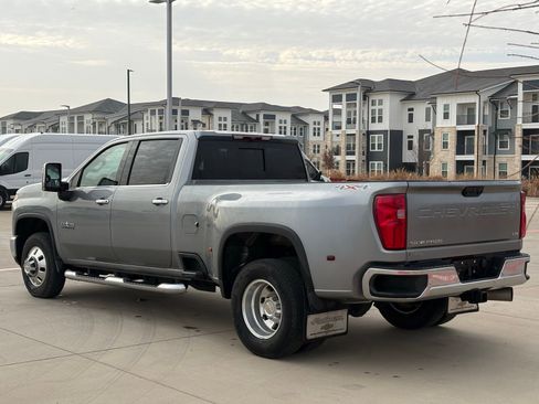 Used 2025 Chevrolet Silverado 3500 LTZ w/ LTZ Texas Edition image 5