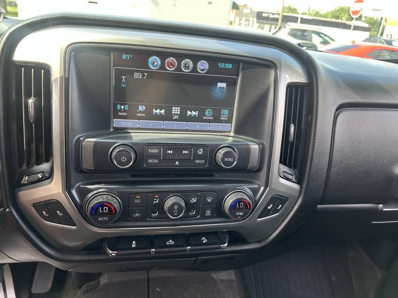 Used 2018 Chevrolet Silverado 1500 LT w/ All Star Edition AWD/4WD image 32