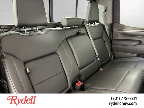 Used 2022 GMC Sierra 1500 SLT w/ SLT Convenience Package AWD/4WD image 17