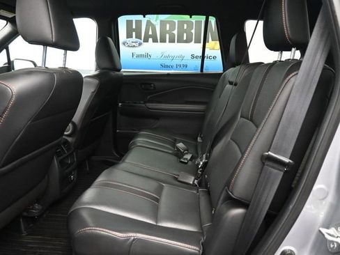 Used 2023 Honda Passport TrailSport image 10