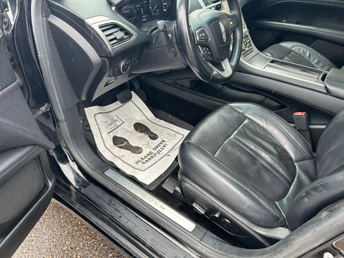 Used 2017 Lincoln MKZ Reserve w/ Climate Package image 10