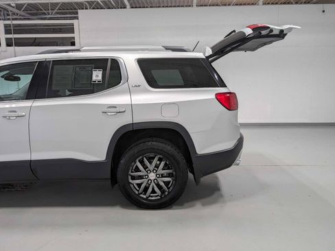 Used 2017 GMC Acadia SLT AWD/4WD image 11