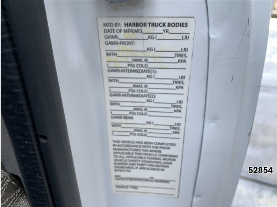 Used 2015 GMC Savana 3500 RWD image 18