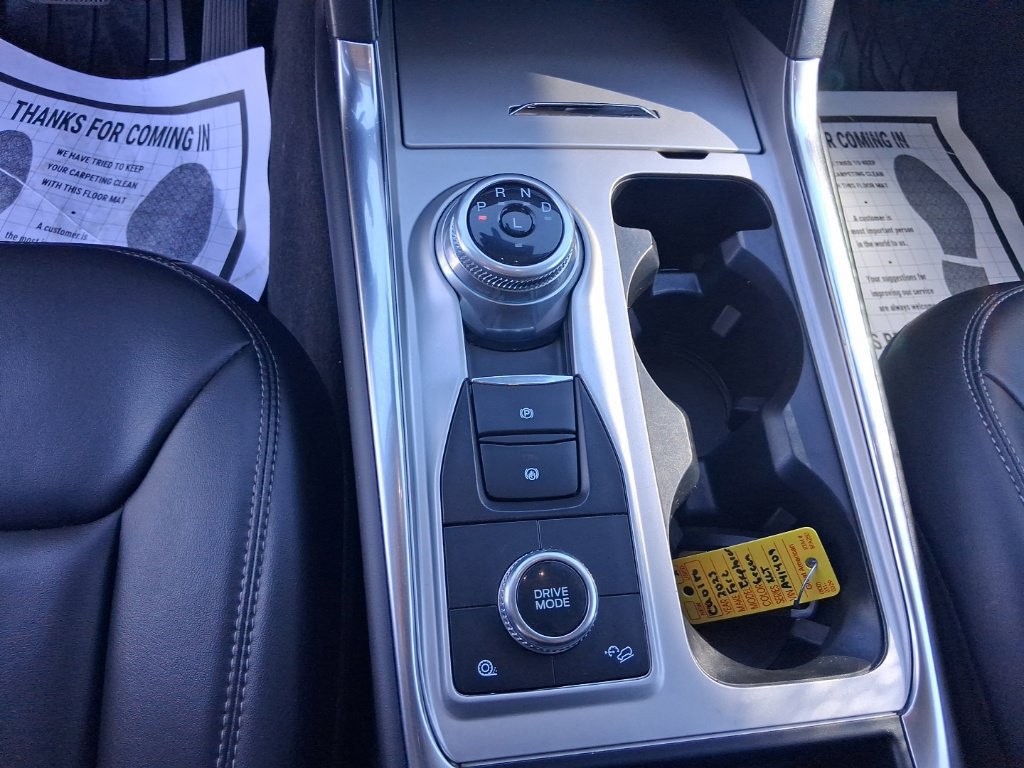 Used 2023 Ford Explorer XLT AWD/4WD image 13