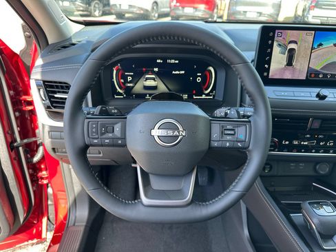 New 2026 Nissan Rogue Platinum w/ Tech Package AWD/4WD image 24