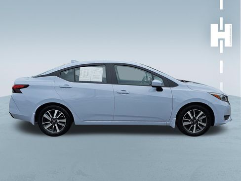 Used 2025 Nissan Versa SV w/ Trunk Package FWD image 3