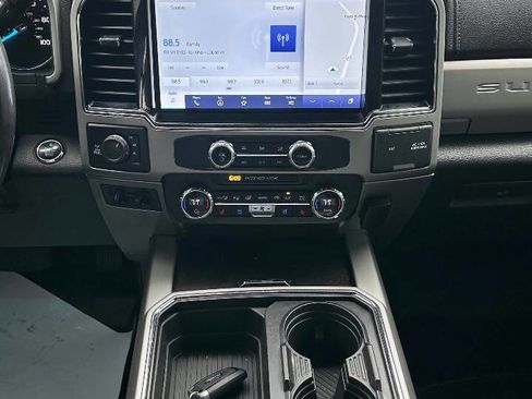 Used 2022 Ford F250 Lariat w/ Lariat Ultimate Package AWD/4WD image 35