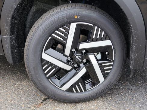 New 2026 Nissan Kicks SV FWD image 17