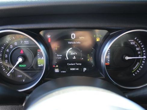 Used 2023 Jeep Wrangler Unlimited Sahara AWD/4WD image 23