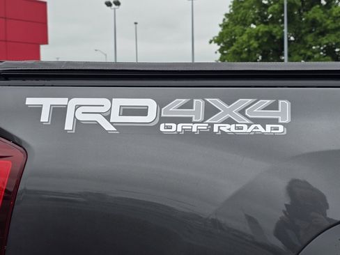 Certified 2019 Toyota Tacoma TRD Off-Road AWD/4WD image 19