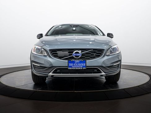 Used 2017 Volvo V60 T5 Cross Country Platinum AWD/4WD image 26